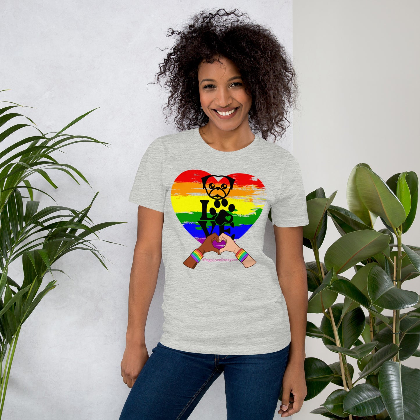 Pugs Love Everyone - Unisex t-shirt